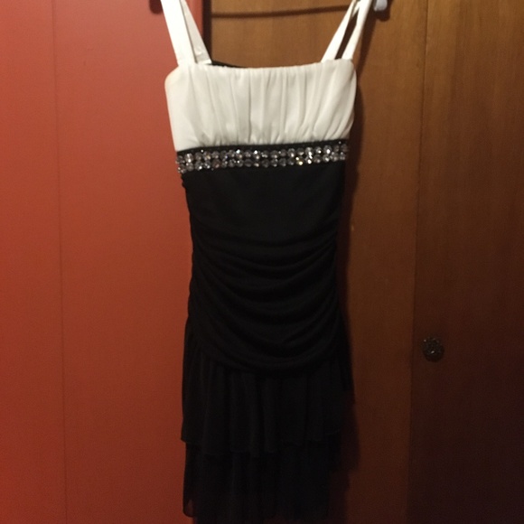 White & Black Jewelled Dress - Picture 1 of 7